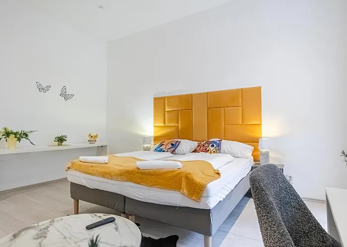 Comfy 1br Aprt, In With Great Amenities