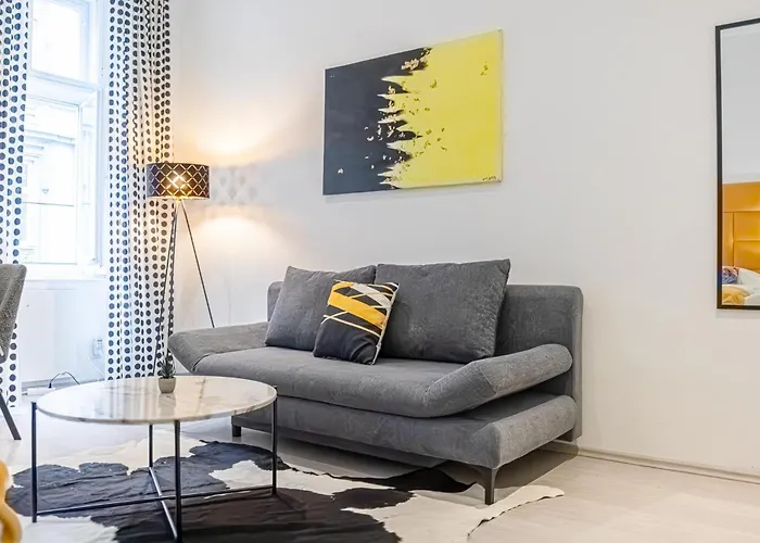 Apartment Comfy 1br Aprt, In With Great Amenities *