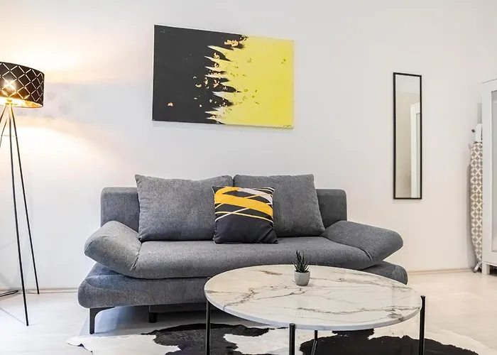 Comfy 1br Aprt, In With Great Amenities