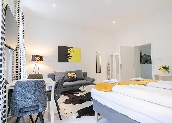 Apartment Comfy 1br Aprt, In With Great Amenities